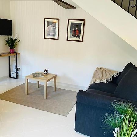 Gite Cosy A Chambly Exteriör bild